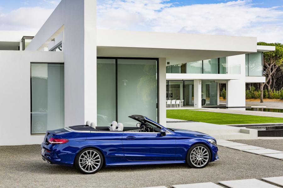  Mercedes-Benz C400 4Matic Cabriolet AMG Line 2016 года  (фото 6 из 30)